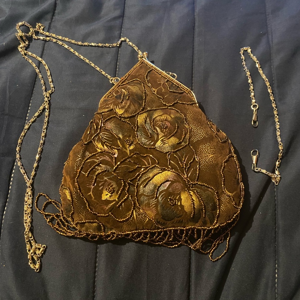 Elegant Gold Floral Evening Bag - Picture 4 of 8